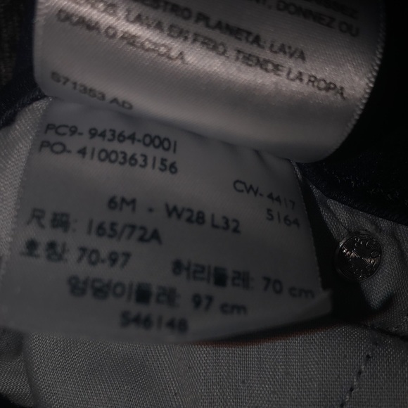 These are natural jeans they’re blue - Picture 5 of 5